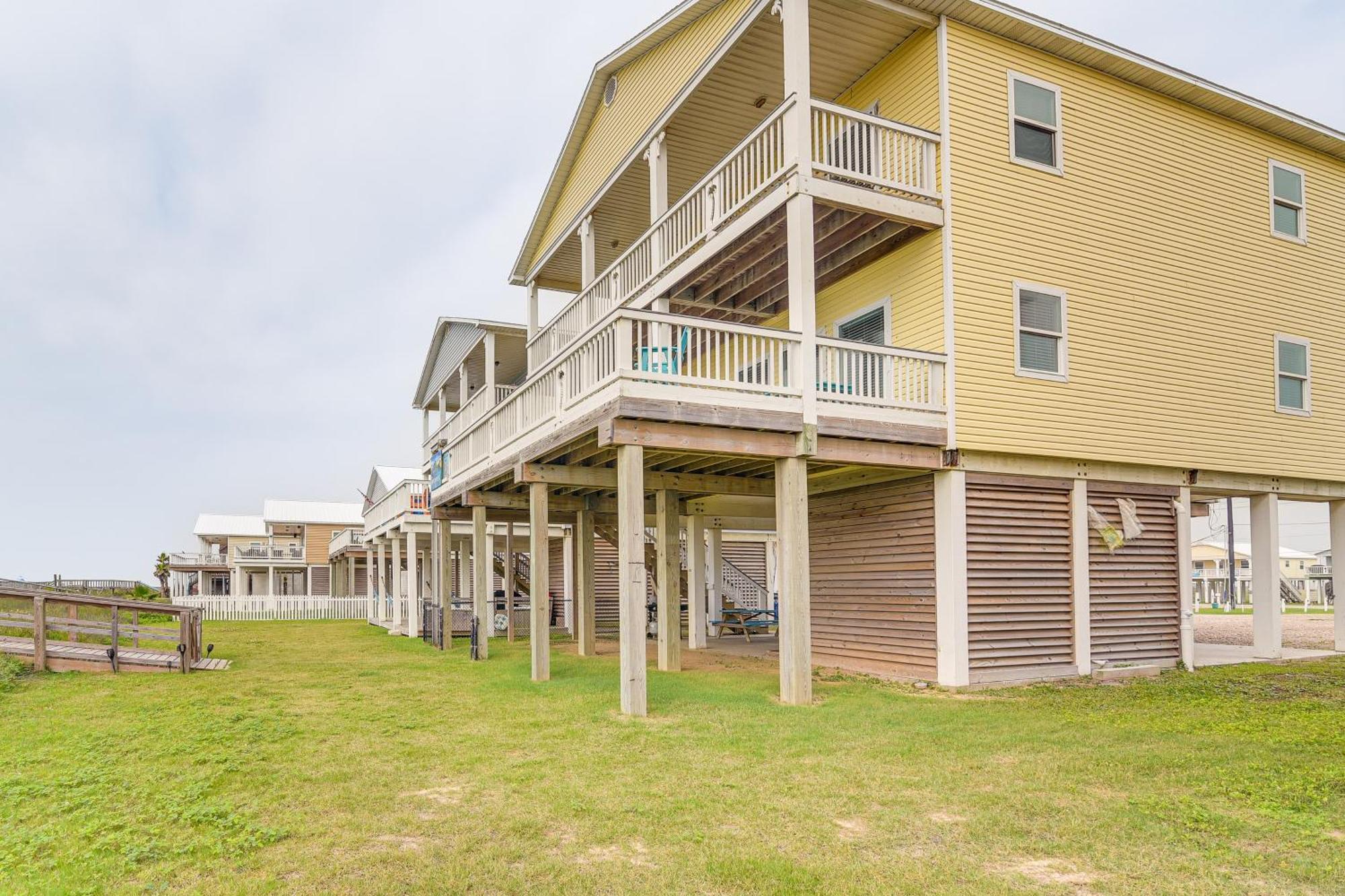 סרפסייד ביץ' Beachfront Texas Retreat - 2 Decks, Patio And Views! מראה חיצוני תמונה